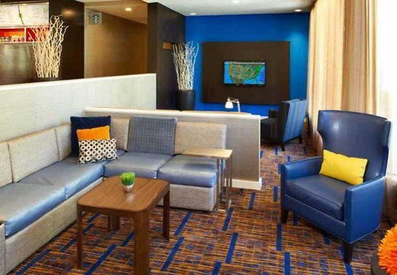 Courtyard Detroit Dearborn Hotel Екстериор снимка